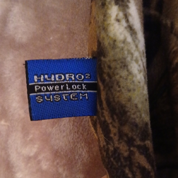 Rivers West H2P Camouflage Outdoor Vest - Picture 4 of 8